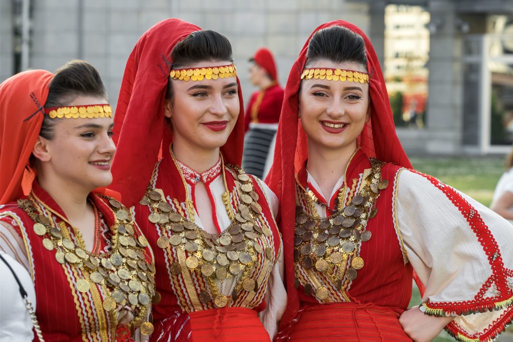 Macedón népviselet